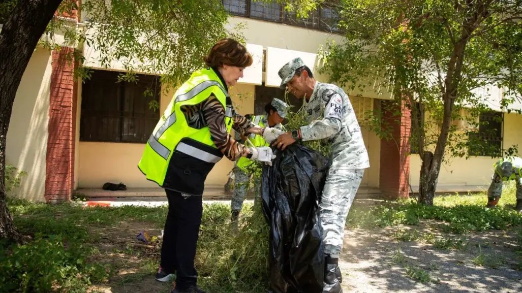 Guardia Nacional colabora en brigadas de Escuelas Dignas y Seguras en Nuevo León