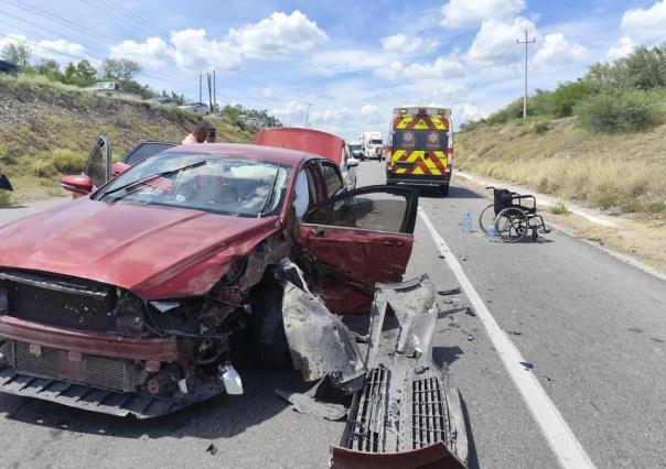 Tráiler deja una decena de heridos sobre la carretera Victoria - Monterrey