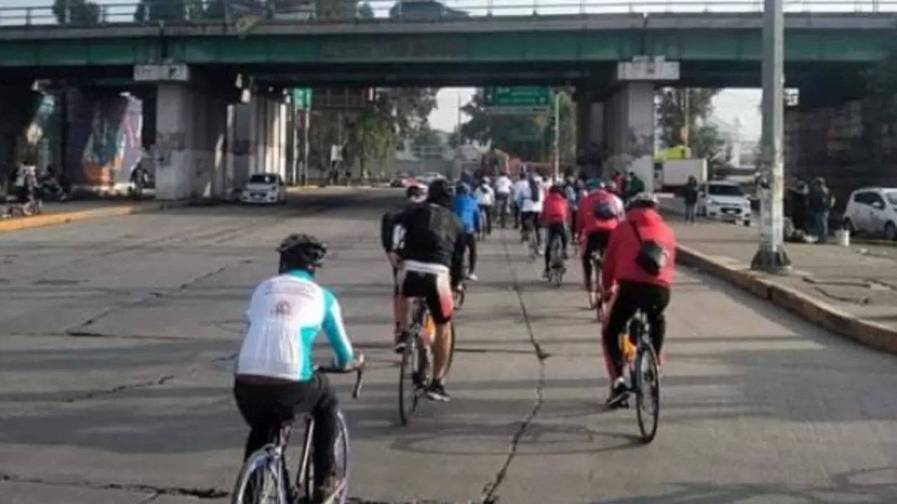 Ciclistas inician peregrinación hacia Santuario de San Juan de los Lagos. Foto: Especial