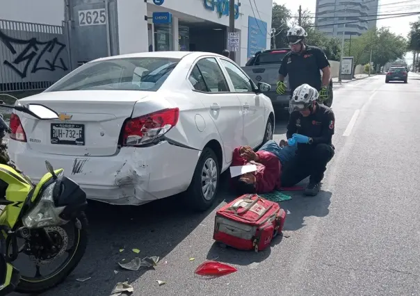 Choque deja un motociclista lesionado en la colonia Obispado