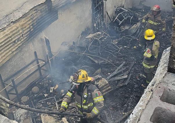 Arden dos viviendas en la colonia Agrícola de Monterrey