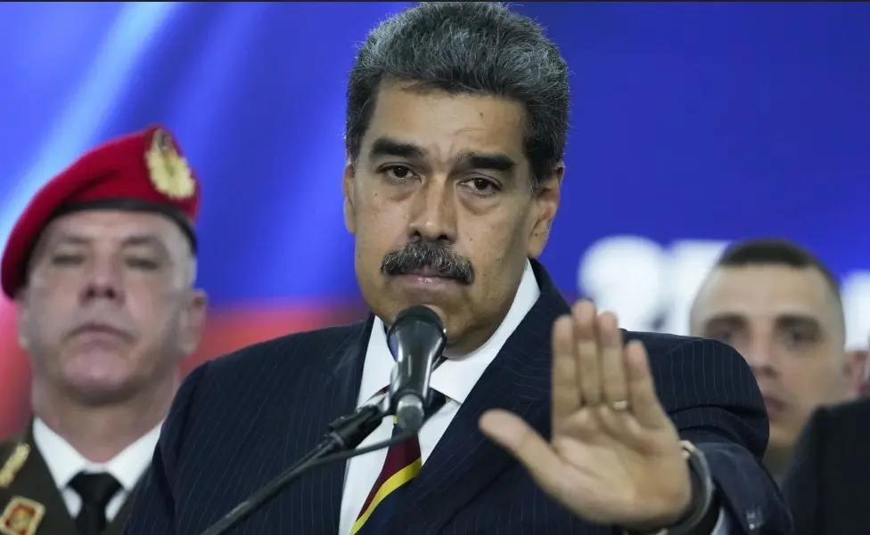 La reelección de Nicolás Maduro como presidente de Venezuela por seis años más plantea desafíos y controversias tanto a nivel nacional como internacional. Foto. (AP Foto/Matías Delacroix)