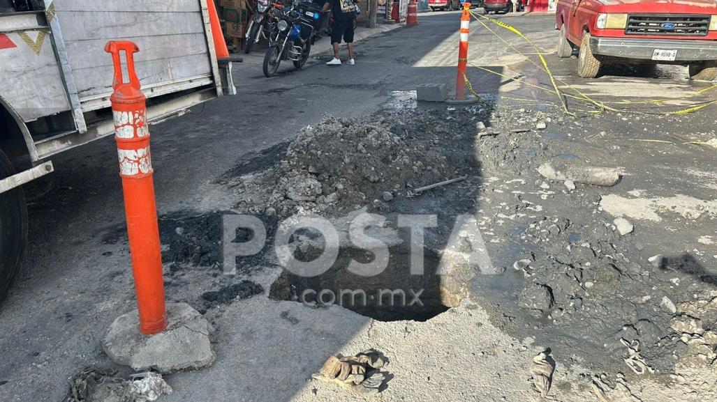 Socavón afecta a vecinos de la colonia Marte en Guadalupe