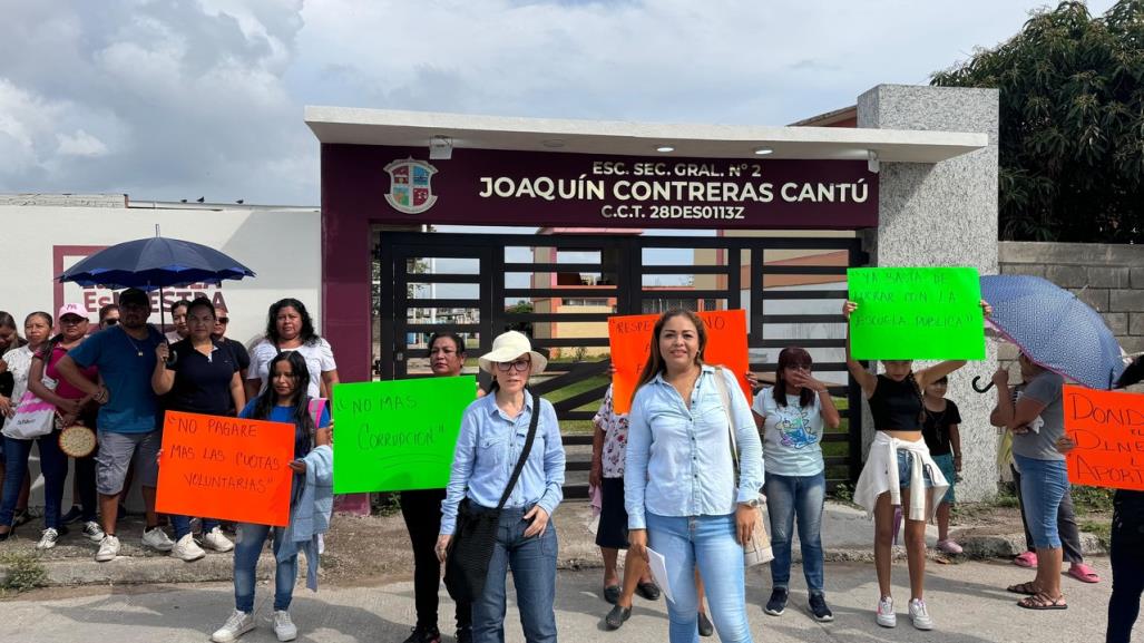 Exigen cuentas a directora con protesta en Altamira