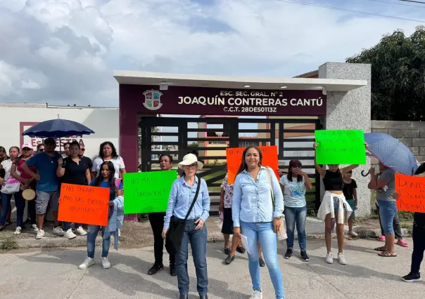 Exigen cuentas a directora con protesta en Altamira