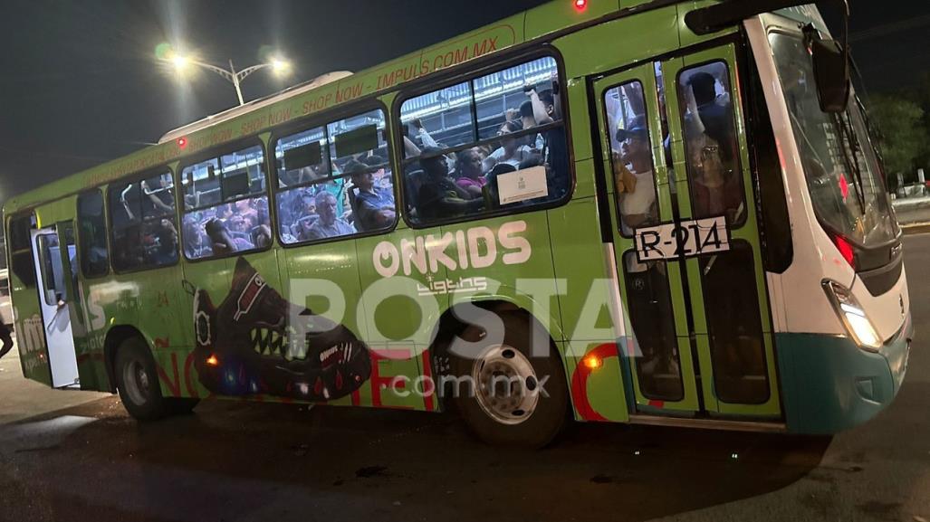 Esperan más de media hora para transbordar camión en Juárez