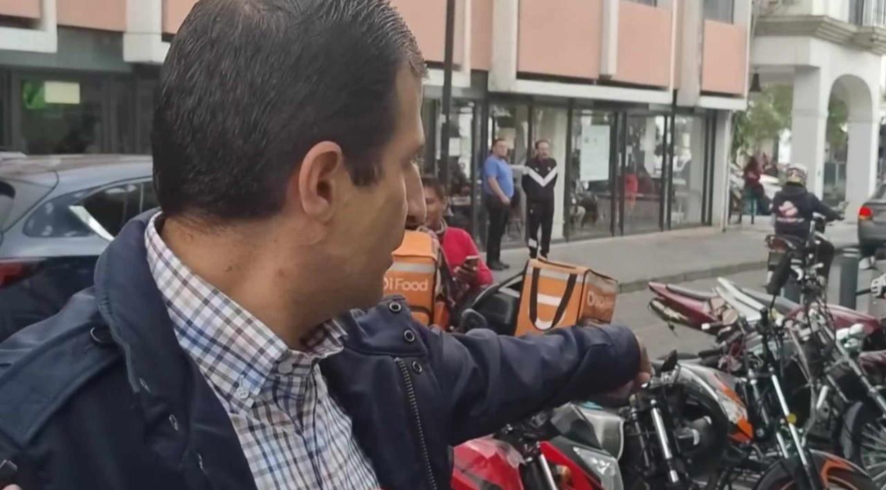 Toluca busca reducir el uso de banquetas con estacionamientos para ciclistas y motos. Foto: Captura de pantalla