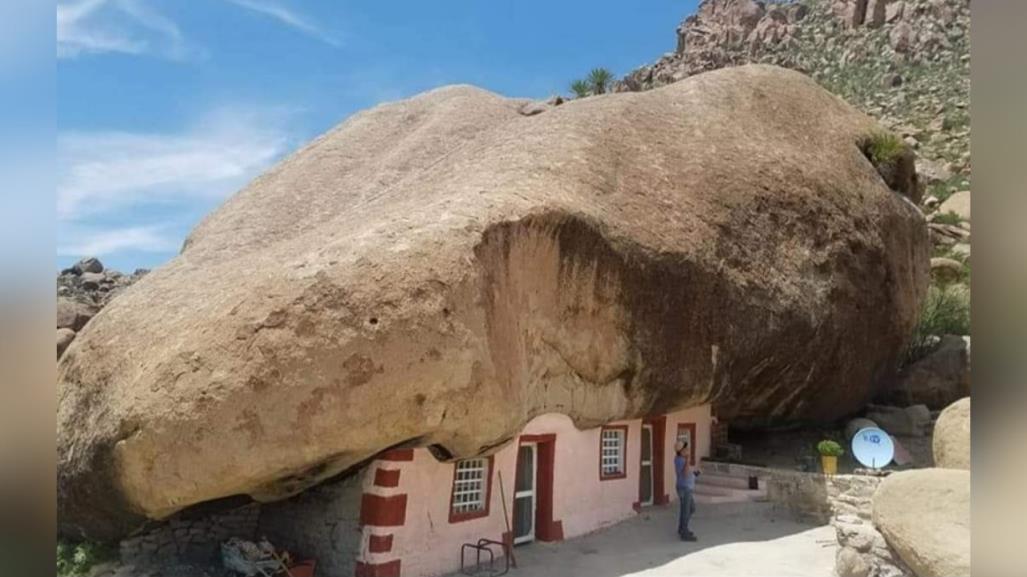 ¿Vivirías bajo una piedra? Casa bajo una roca en Ocampo genera revuelo en redes 