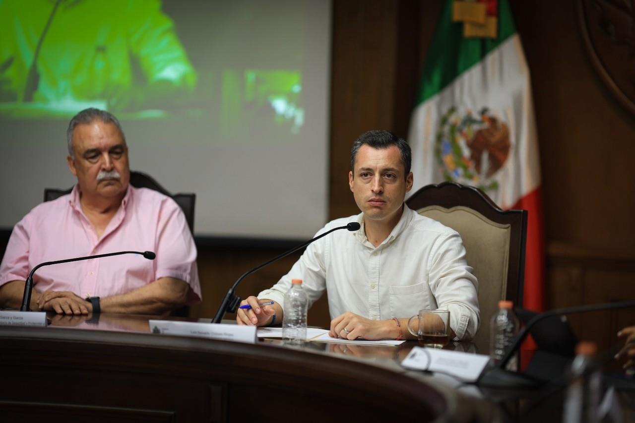 Luis Donaldo Colosio en la presentación de los resultados de la evaluación denominada “Policía desprotegida: ruta para su dignificación laboral, caso Monterrey”. Foto. Armando Galicia