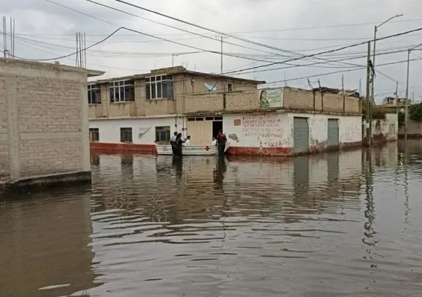 Aguas negras ahogan la colonia Culturas de Chalco