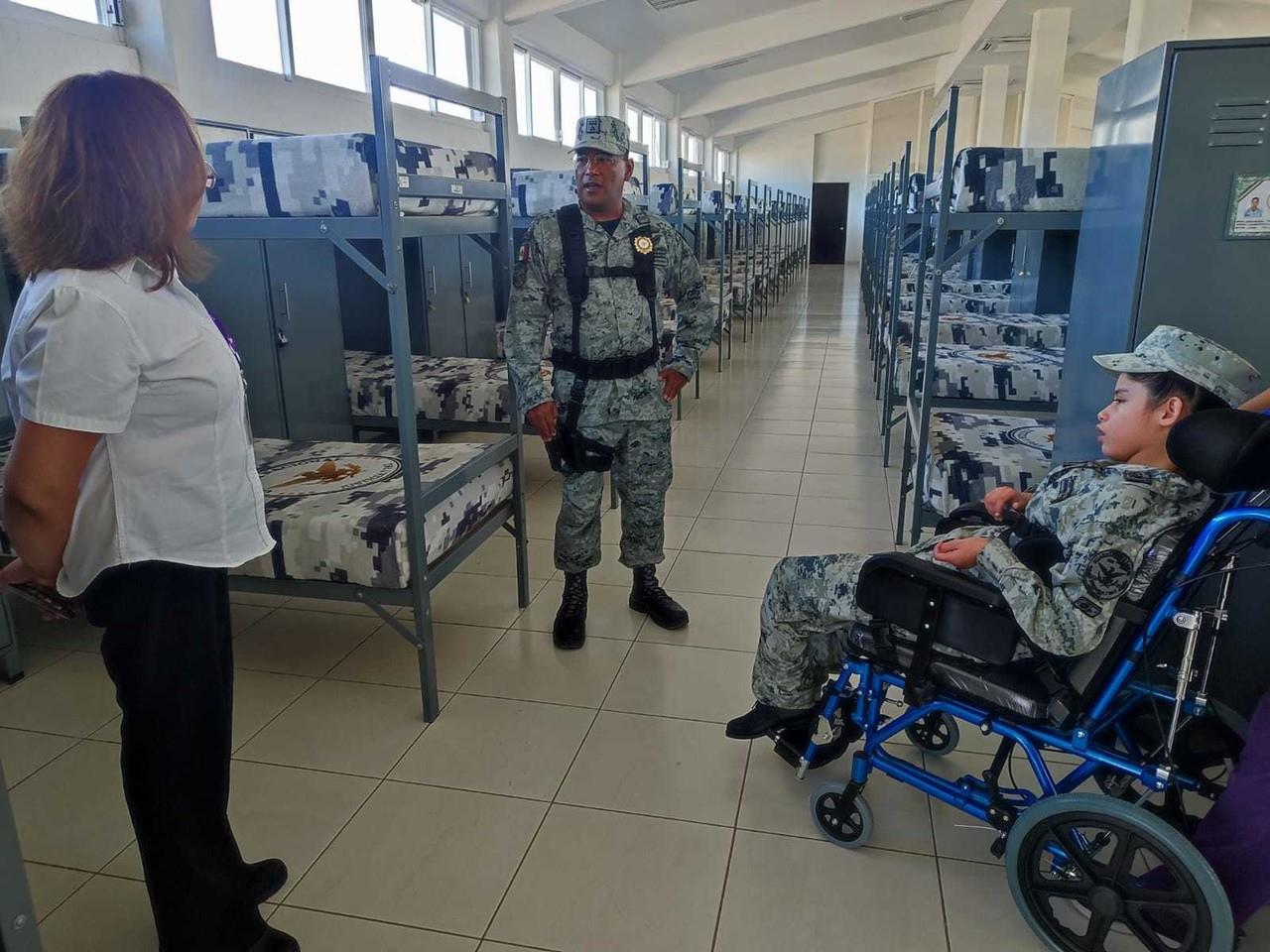 Dairy Jazmin Vallesiños Sosa nombrada guardia Honorario por un día. Foto: GN