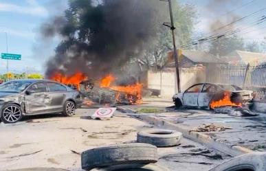 Incendian lote de autos por presunto fraude en Puebla (VIDEO)