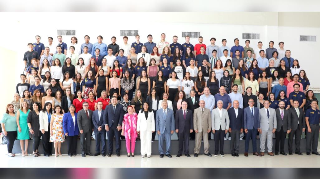 UANL recibe a estudiantes de intercambio de 20 países