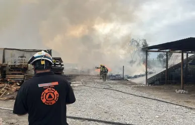 Incendio de tejabanes en Santa Catarina deja un herido