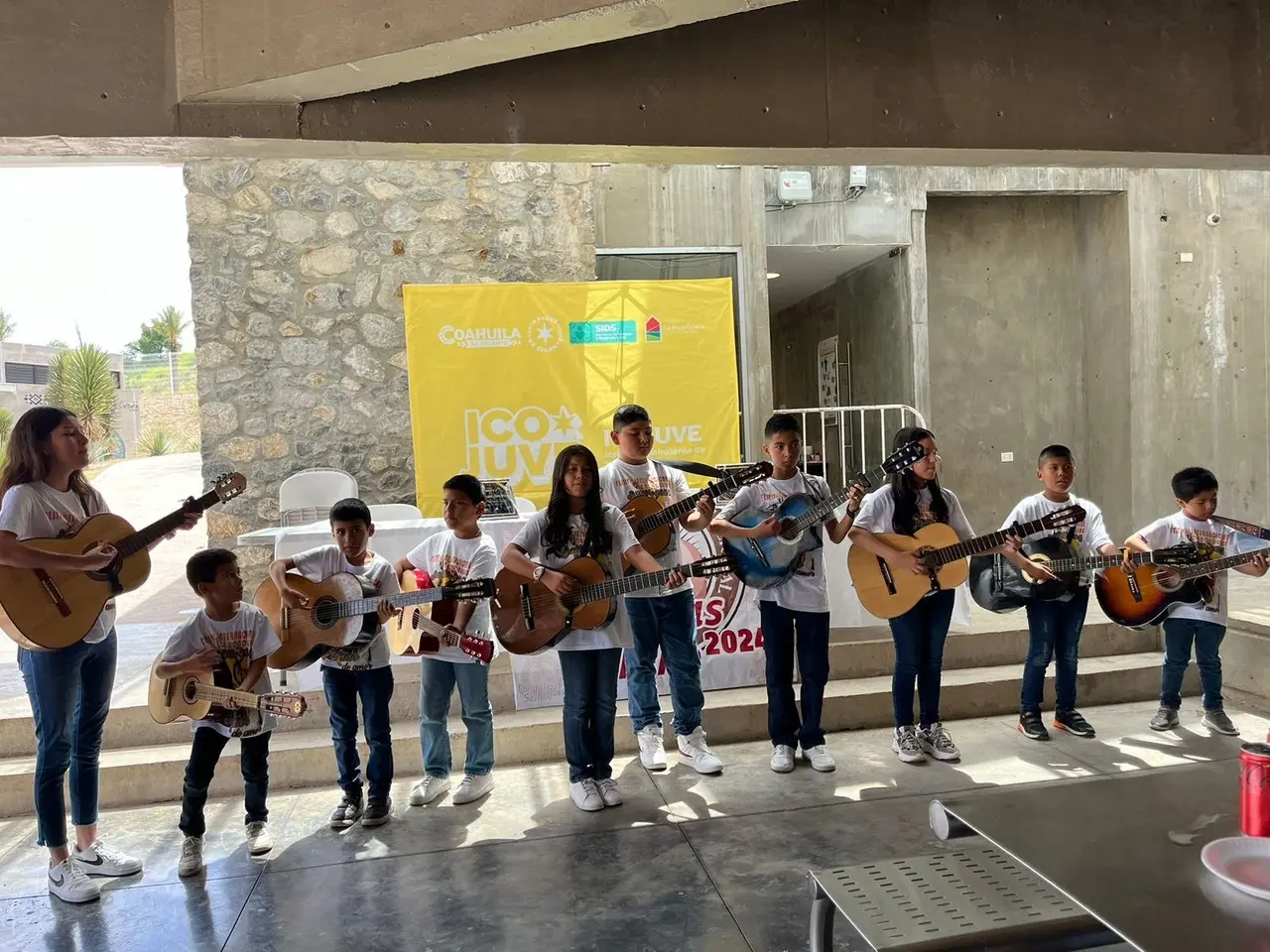 20 años del Festival Internacional de Rondallas en Saltillo. Foto de Marco Juárez.