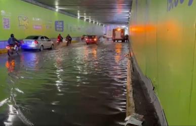 ¡Mucho cuidado! Lluvias dejan encharcadas vialidades en la CDMX