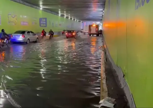 ¡Mucho cuidado! Lluvias dejan encharcadas vialidades en la CDMX