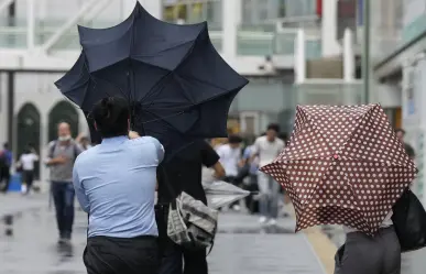 Tifón Ampil amenaza Japón: evacuaciones y cierres