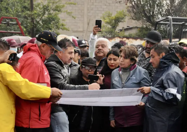 Delfina Gómez visita Chalco tras 14 días de inundaciones