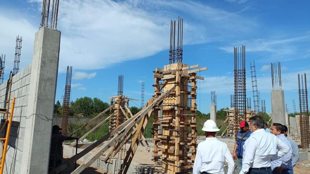 El director del Itife supervisa obras en escuelas de Matamoros