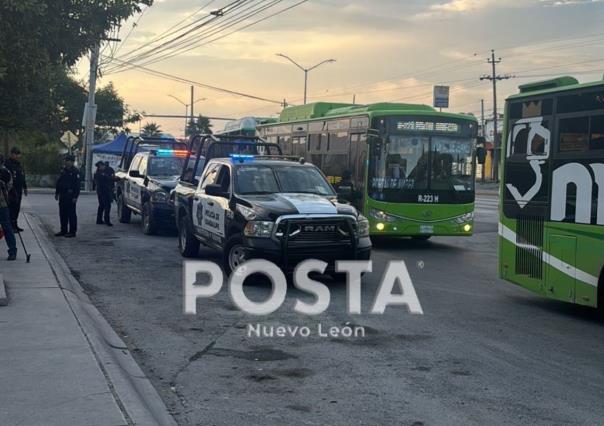 Policía de Guadalupe auxilia a ciudadanos y los llevan al Metro