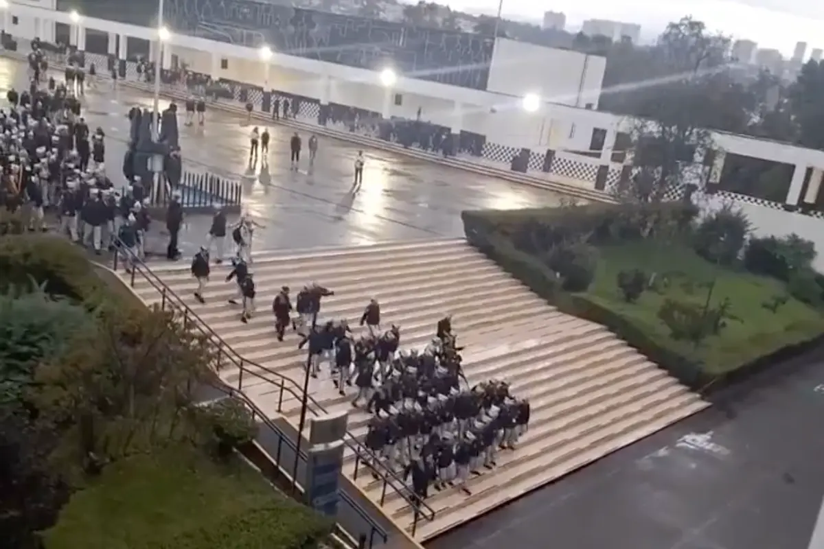 Protesta de cadetes en Universidad de la Policía de la Ciudad de México. Foto: SS de @vialhermes