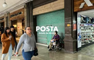 ¡Se acabó! Tradicional tienda de discos bajó su cortina para siempre (VIDEO)