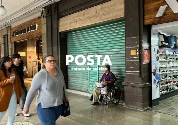 ¡Se acabó! Tradicional tienda de discos bajó su cortina para siempre (VIDEO)