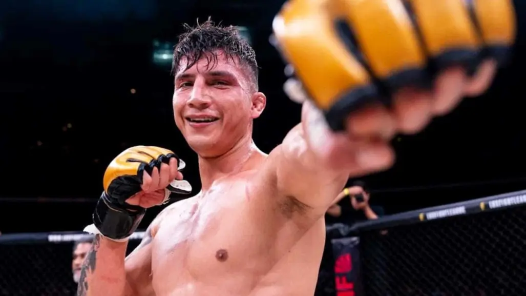 Uriel Pollo Cossio consigue la victoria en LUX Fight League 045