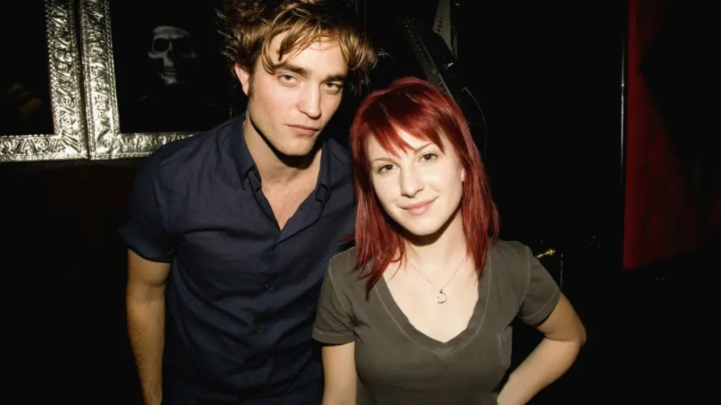 Hayley Williams de Paramore dedica canción a Robert Pattinson en pleno concierto