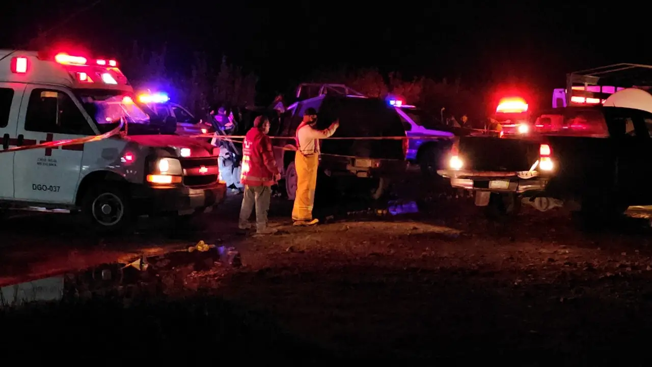 Ocho personas murieron en un accidente ocurrido la noche de este domingo 18 de agosto. Foto: Luis Lozano.