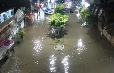 Chalco sufre tras inundaciones; refuerzan trabajos con plantas potabilizadoras