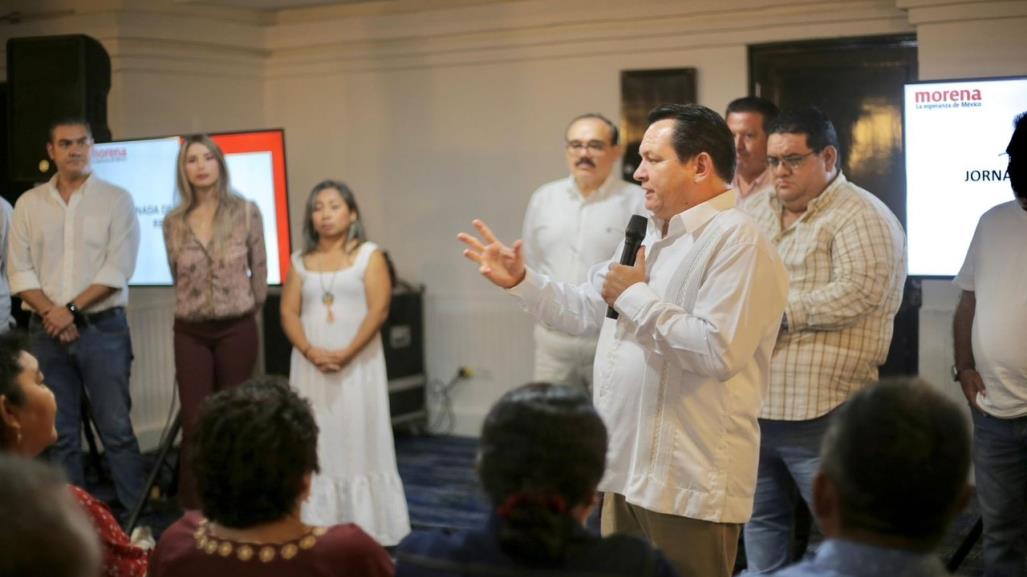 Díaz Mena insta a regidores de la 4T a servir con compromiso y cercanía