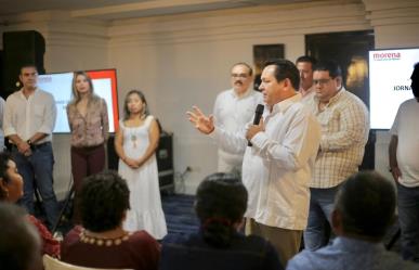 Díaz Mena insta a regidores de la 4T a servir con compromiso y cercanía