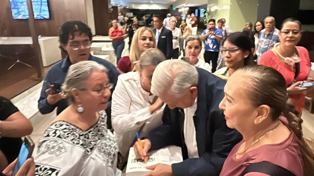 Reciben con gritos al presidente Andrés Manuel López Obrador y Claudia Sheinbaum