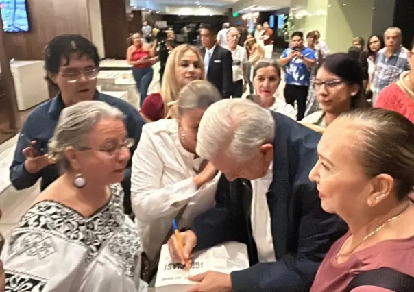 Reciben con gritos al presidente Andrés Manuel López Obrador y Claudia Sheinbaum