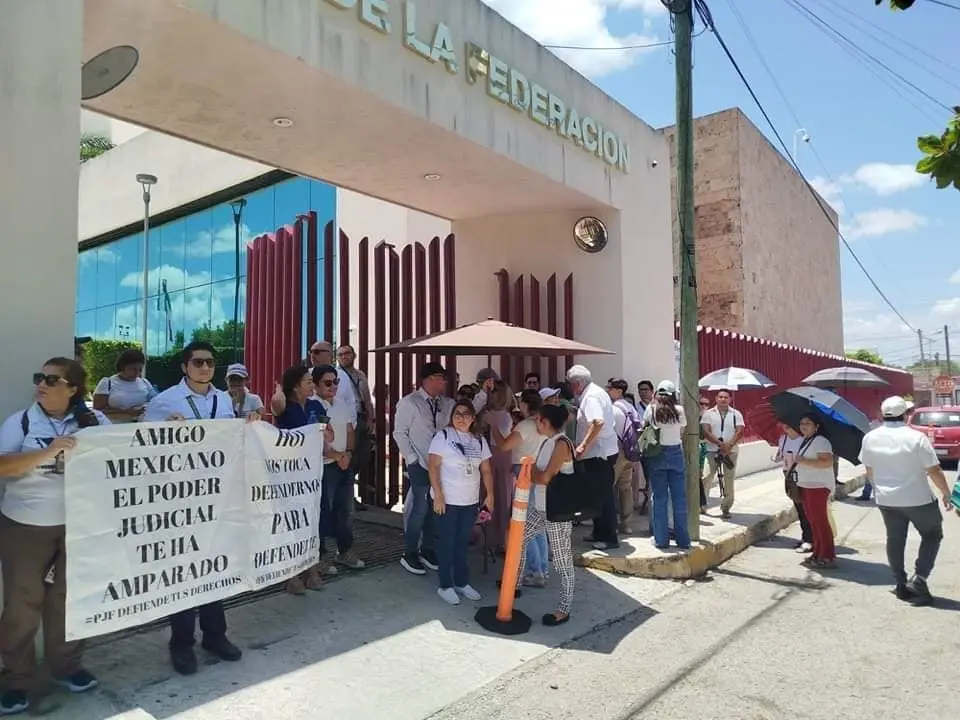 Trabajadores del PJF protestan en contra de la reforma judicial