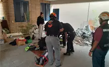 Caen dos personas a cisterna en la colonia Colorines de San Pedro