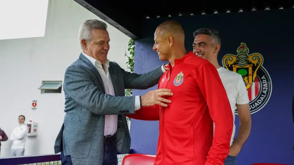 Javier Aguirre visita a las Chivas en Verde Valle, ¿A qué jugadores convocará?