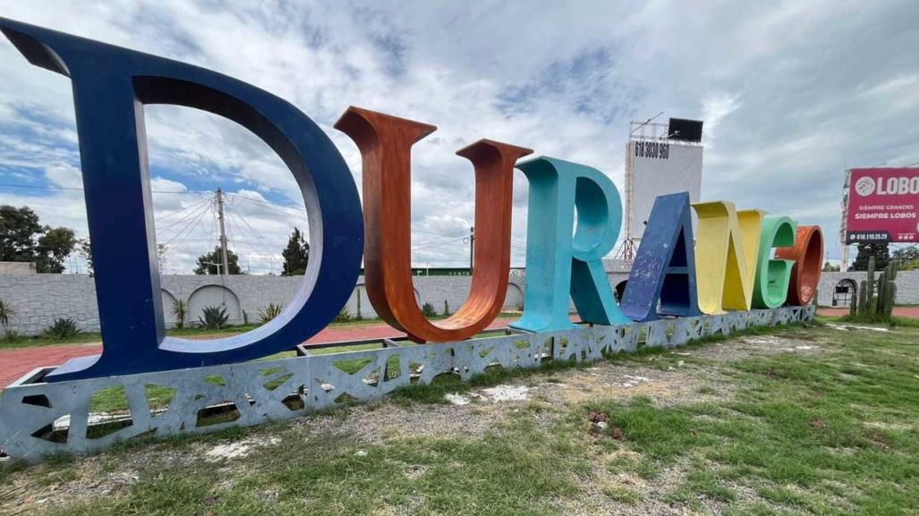 Descuido de letras monumentales de la capital duranguense