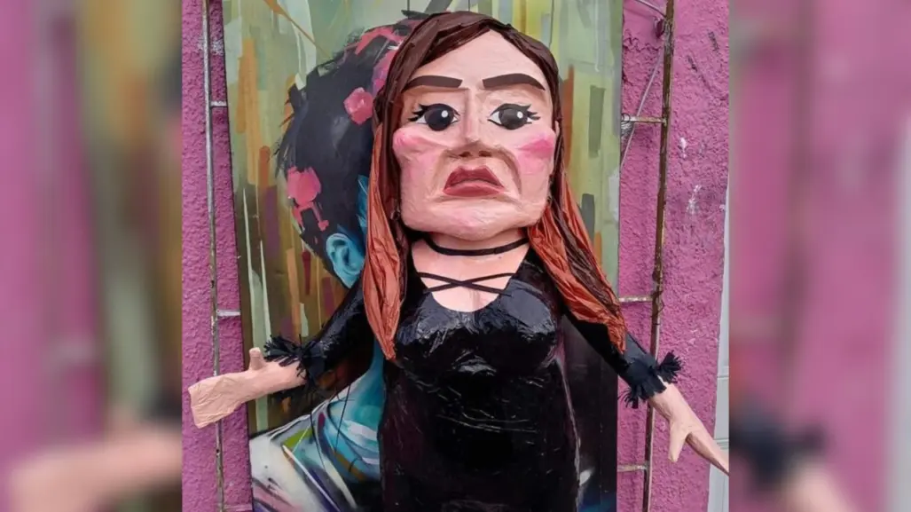 Lo volvieron a hacer: lanzan piñata de Mariana Echeverría