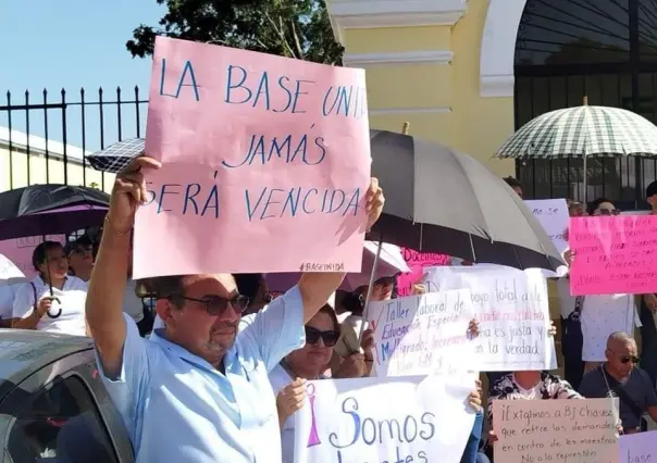 Protestan maestros yucatecos por una demanda del SNTE