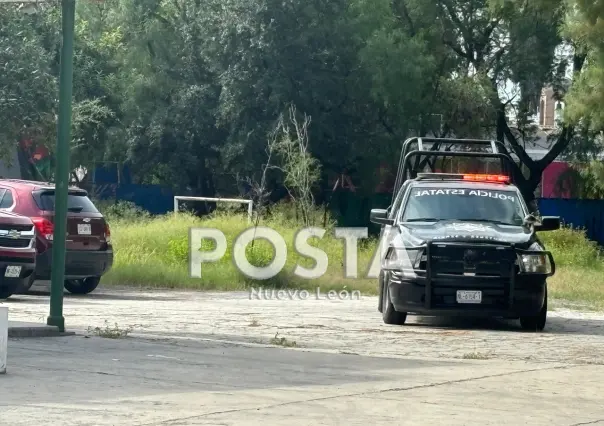 Roban primaria Escuadrón 201 en colonia Central de Monterrey