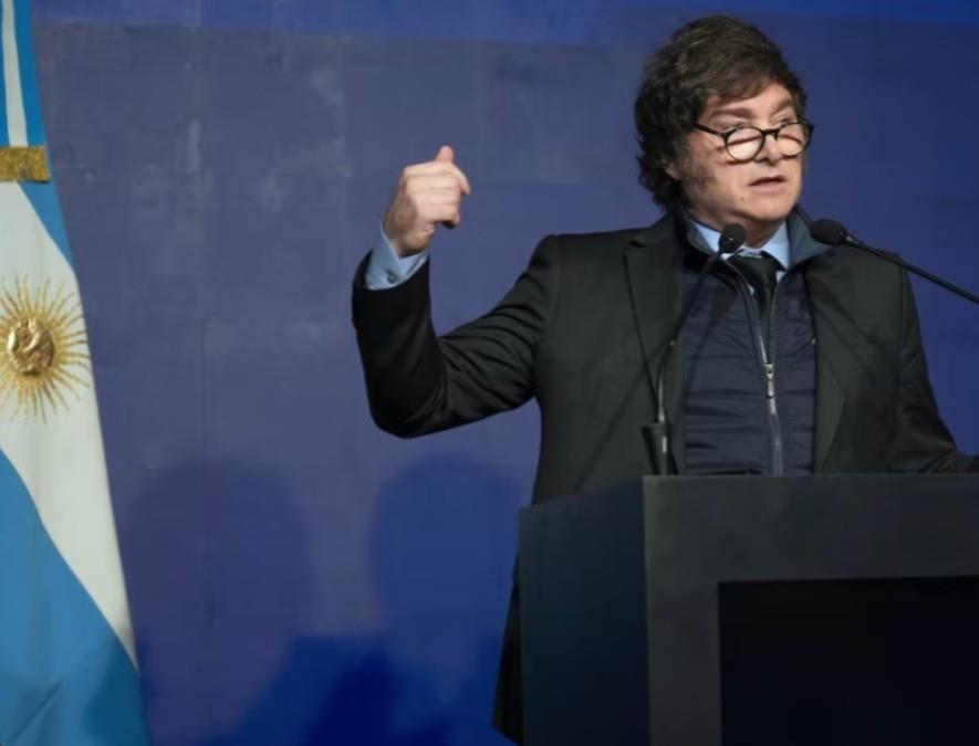 Javier Milei en una conferencia de prensa desde la Casa Rosada. Foto: La Nación.