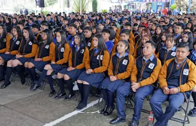 ¡De regreso a las aulas! Más de 670 mil estudiantes inician clases en Edomex