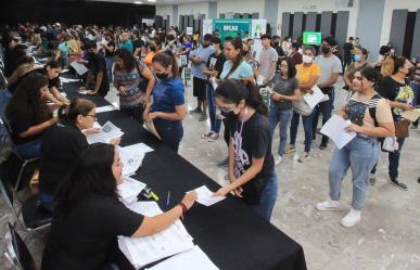 Apodaca beneficia a miles de estudiantes con el programa Becas Contigo 2024