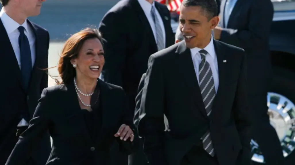 Prometen los Obama apoyo total a Kamala Harris