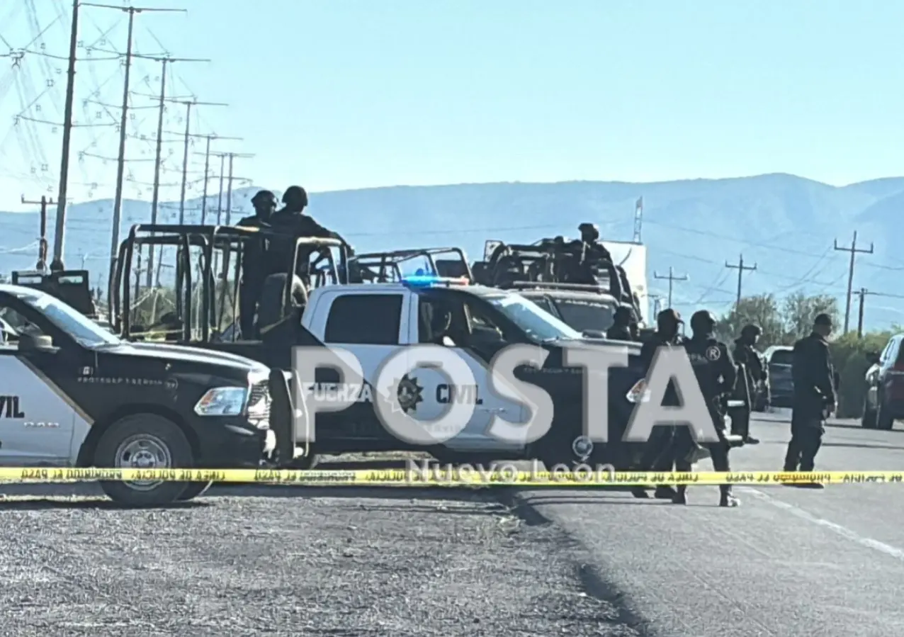 Elementos de Fuerza Civil cubriendo la zona donde se dio el ataque armado. Foto: Raymundo Elizalde.