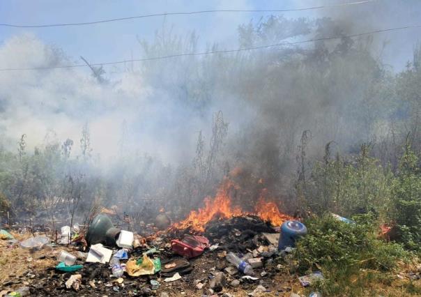 Provocan incendio en Múzquiz: familias están en pánico