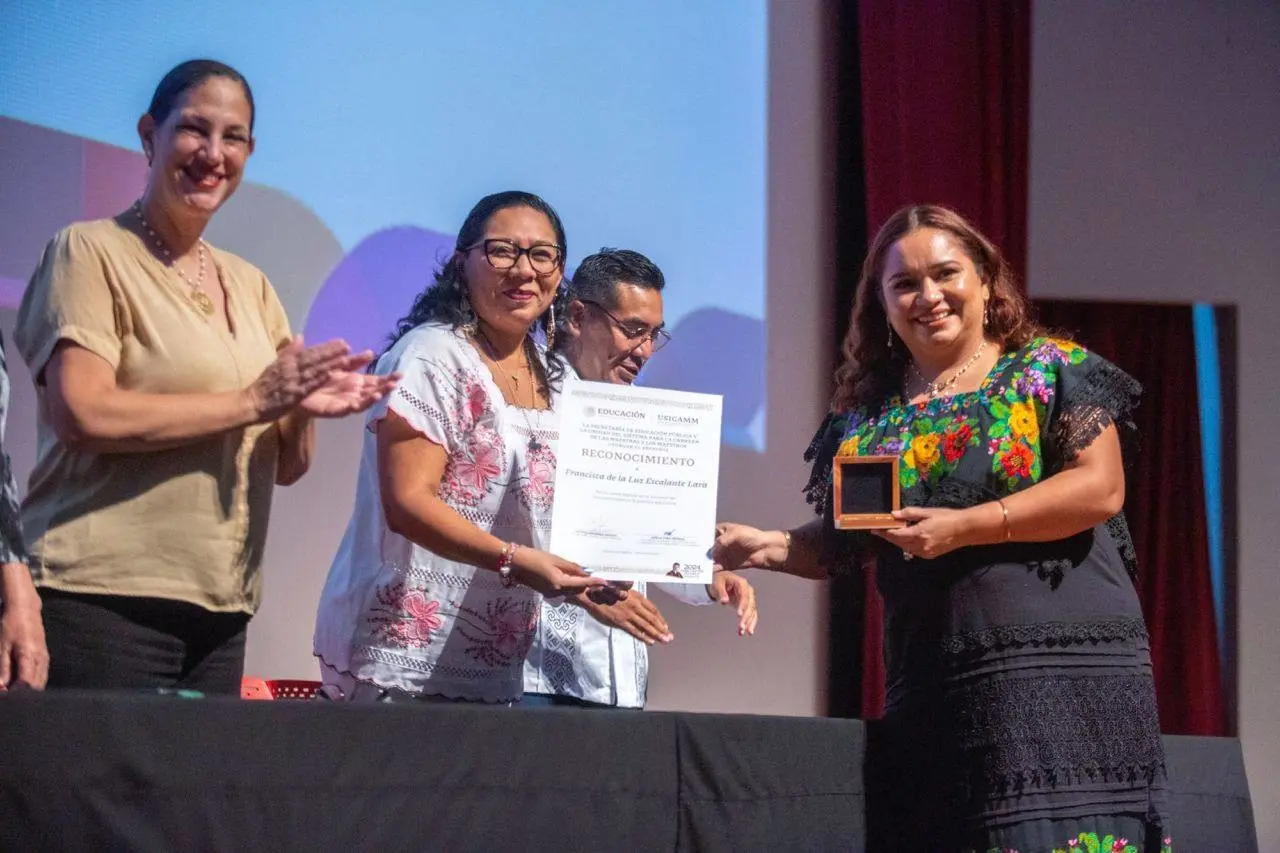 Se destacó la implementación de prácticas educativas innovadoras, pertinentes y eficaces que los docentes han puesto en marcha. Foto: Segey